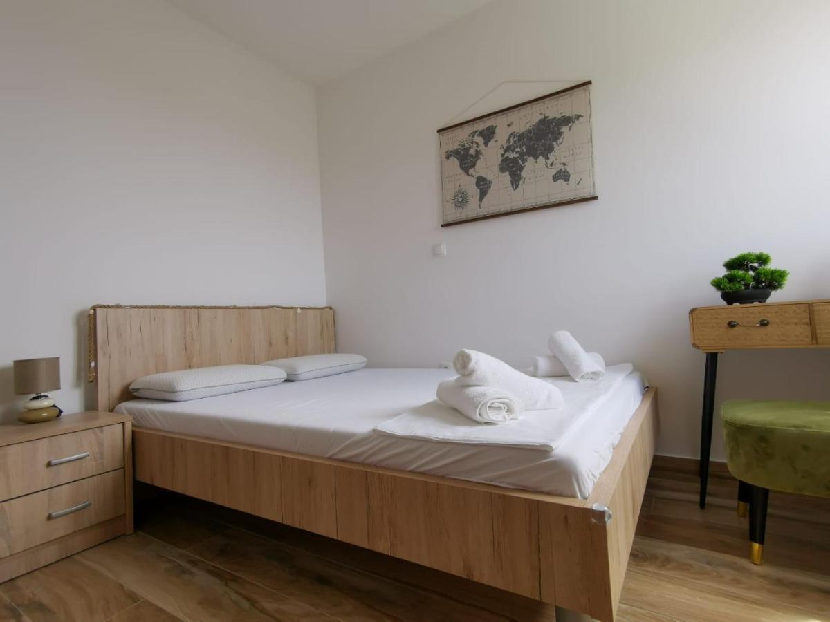 Ristovic Apartamento Primošten Exterior foto