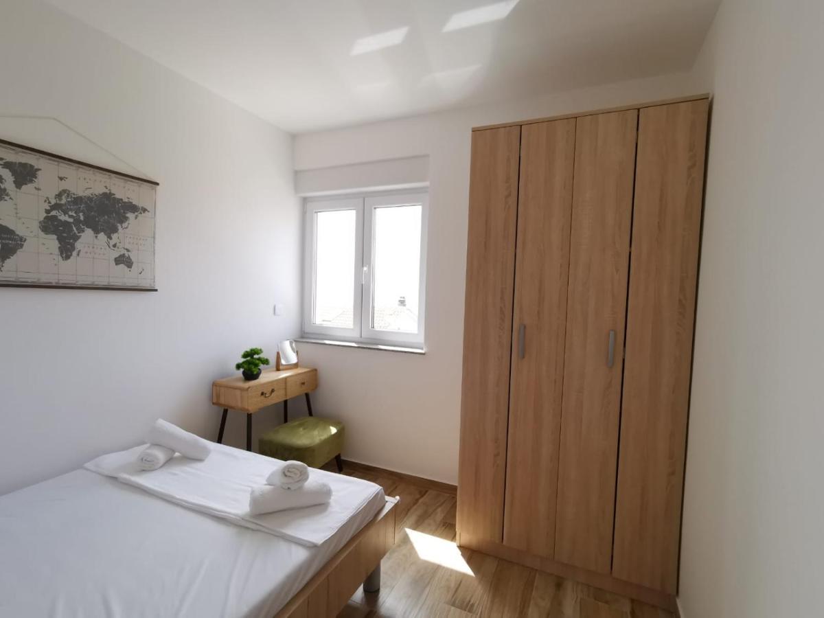 Ristovic Apartamento Primošten Exterior foto