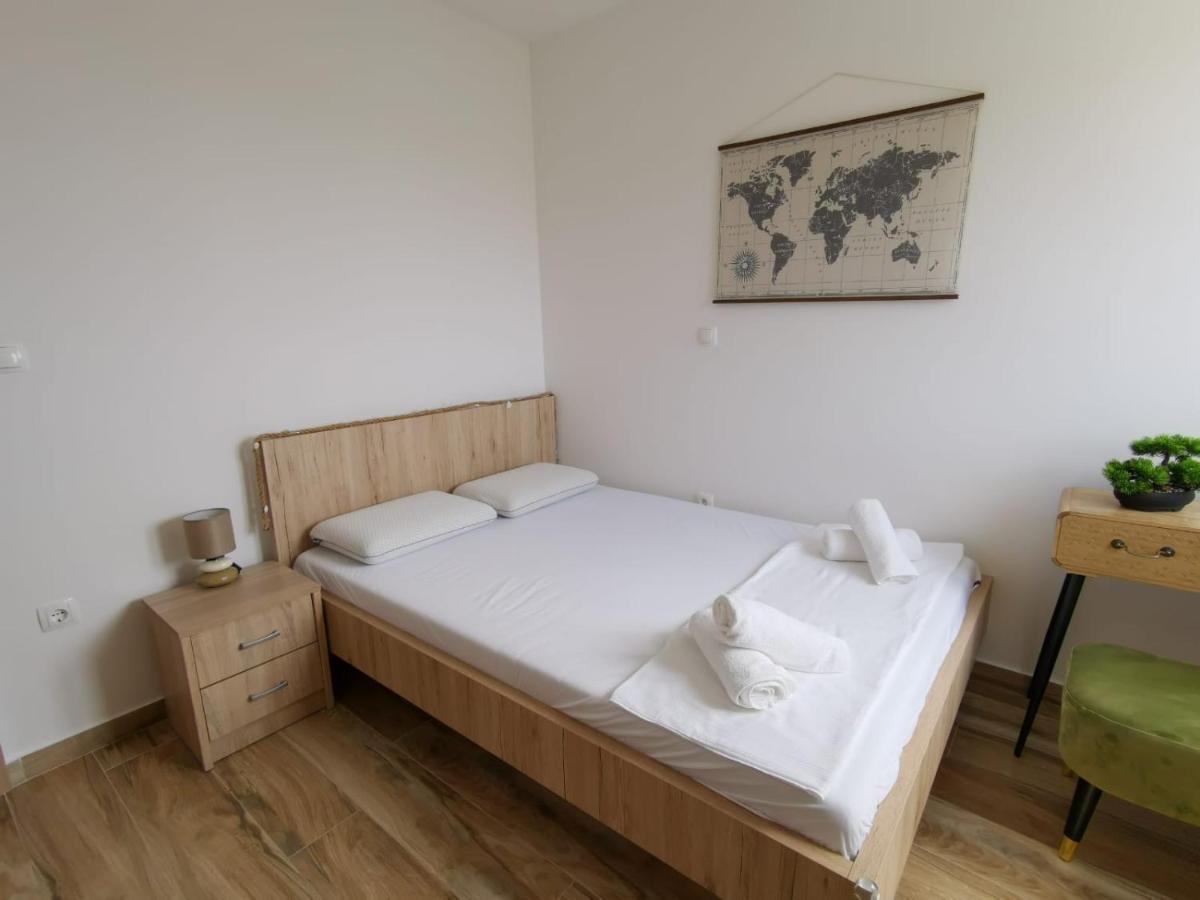 Ristovic Apartamento Primošten Exterior foto